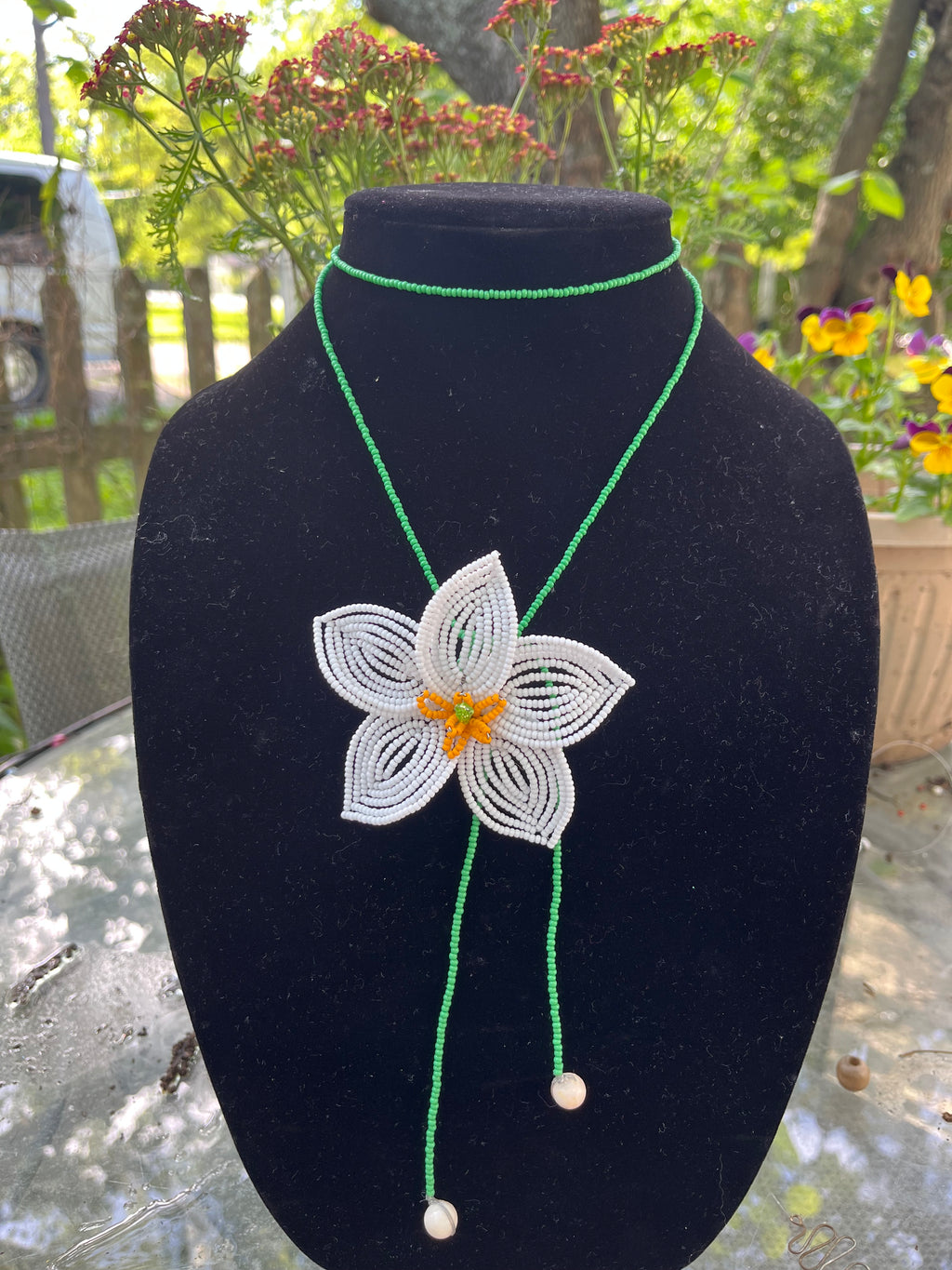 White and green beaded flower lariat necklace
