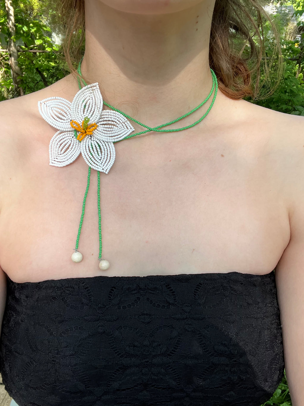 White and green beaded flower lariat necklace