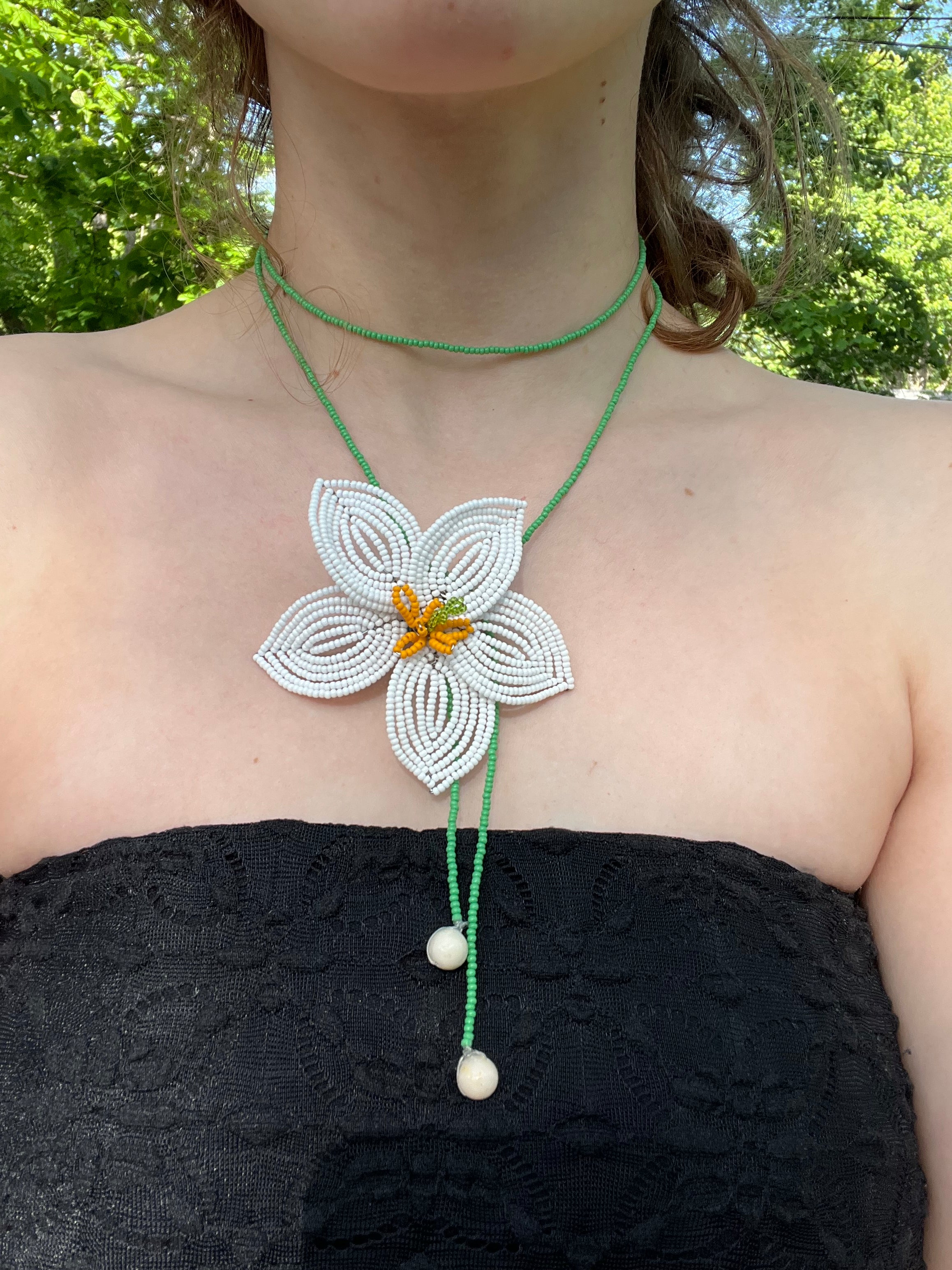 White and green beaded flower lariat necklace